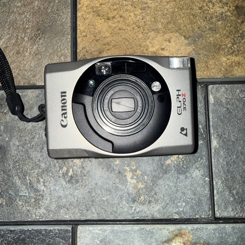 Canon elph 370z